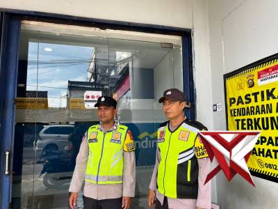 Personil Polsek Belitang I melaksanakan giat Patroli Dialogis