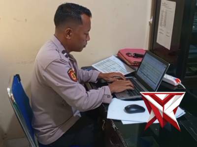 Anggota polsek belitang 2 melaksankan kegiatan rutin