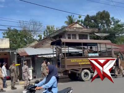 FUNGSI SAT SAMAPTA . GIAT PATROLI JALAN KAKI - PoliceTube