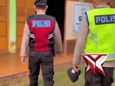 Polsek Muara Lakitan melakukan pengamanan ibadah di gereja