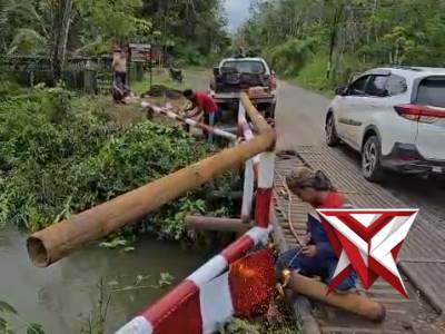 M1 pengecatan jembatan - PoliceTube