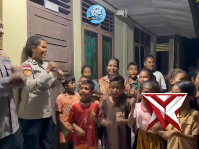 Polri hadir sebagai orang tua asuh yang memeluk anak - anak di pelosok Negeri