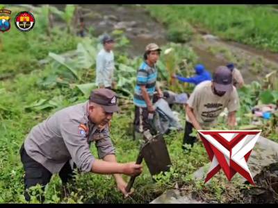 Giat kali bersih kawasan sungai Pacet