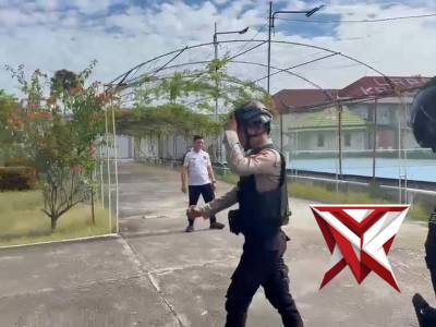 NYAGO OKI AMAN - PoliceTube