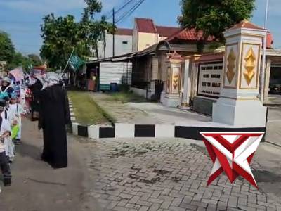 Polsek Barat melaksanakan pengamanan giat pawai drum band Gita Surya Waida dari TK Aisiyah Bustanul