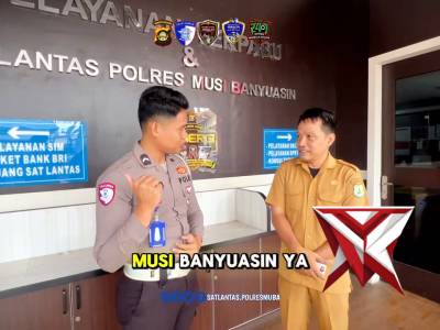 _" GIAT SAT LANTAS MEMBERIKAN PELAYANAN KEPADA WARGA YG INGIN MEMBUAT SIM "......
