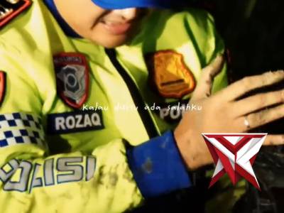 Kecelakaan antara bus PO Zentrum MK dan mobil pick up terjadi di Tol Pejagan&ndash;Pemalang KM 259A, Brebe - PoliceTube