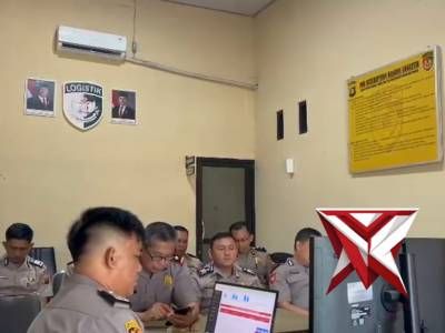 BAGLOGISTIK-ZOOM KABAGLOGISTIK BERSAMA KASIUM JAJARAN POLSEK .