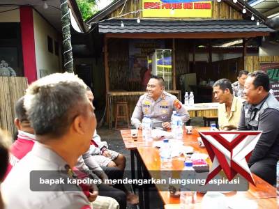 Suasana hangat mewarnai peresmian "Kedai Polres OKI Hadir" pada Rabu pagi.
Kapolres Ogan Komering Il