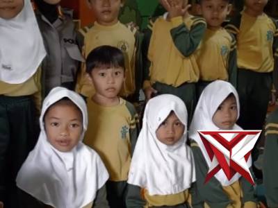 Sat Binmas Polres Sukabumi Kota hadir di sekolah untuk membangun kedekatan - PoliceTube