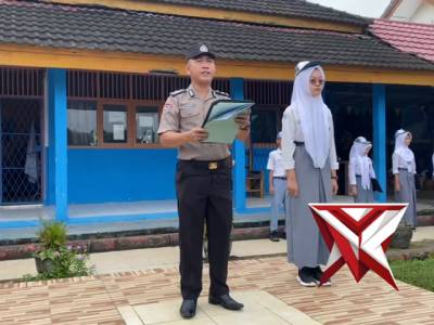 POLRI HADIR DI SEKOLAH