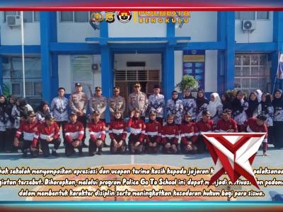 *Bhabinkamtibmas Tengah padang damping giat Police Go To School Polda Bengkulu di SMPN 01* - PoliceTube