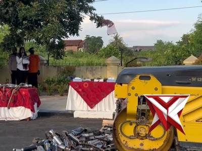 PEMUSNAHAN BARANG BUKTI NARKOBA, MIRAS, DAN KNALPOT BRONG HASIL UNGKAP - PoliceTube