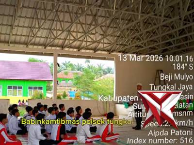 18.Bila ada permasalahan dan butuh bantuan Polisi silahkan hubungi : - Layanan Polisi ?? 110 - PoliceTube