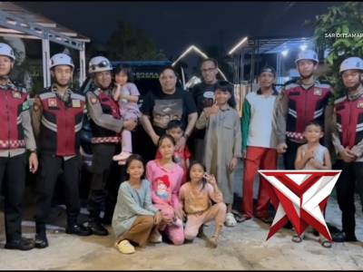 EVAKUASI SARANG TAWON - PoliceTube