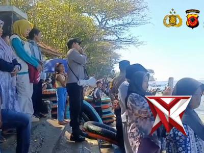 Himbauan Polres Tasikmalaya kepada masyarakat yang sedang liburan di kawasan pantai