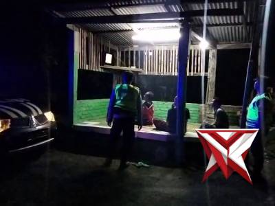 Polsek Ngariboyo Pembinaan poskamling di desa sumberdukun