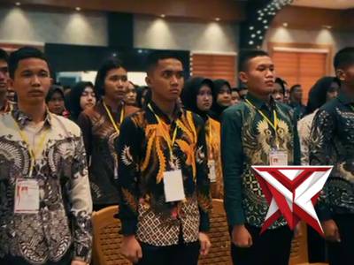 18.Bila ada permasalahan dan butuh bantuan Polisi silahkan hubungi : - Layanan Polisi ?? 110 - PoliceTube