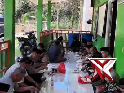SAJADAH ( SAMBANG JAMAAH DI TEMPAT IBADAH) POLRES OKU SELATAN DIMASJID AL MAULANA DESA GUNUNG TERANG