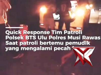 *Tim Patroli Polsek BTS Ulu Bantu Pemudik Pecah Ban*
