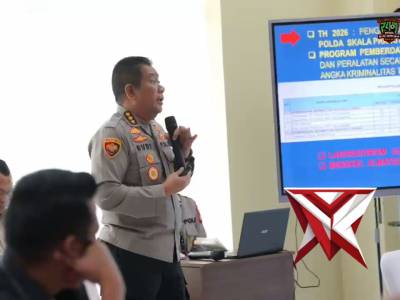 Kapolda Sumatera Selatan Irjen Pol. Dr. Sandi Nugroho memberikan penegasan mendalam bahwa masyarakat - PoliceTube