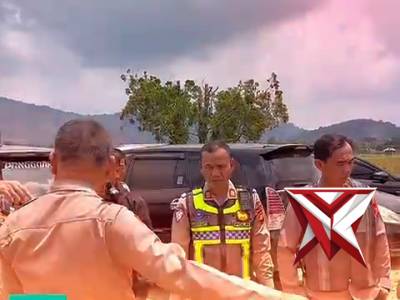 ?Pastikan Keamanan Ibadah, Kapolres Musi Rawas Pantau Langsung Giat  Ibadah di Gereja