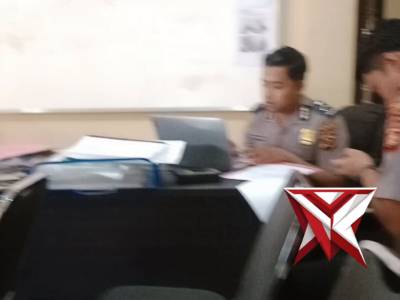 Polsek mekakau ilir - PoliceTube