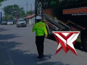 Sat Lantas Polres Purwakarta Lakukan Pengaturan Lalu lintas