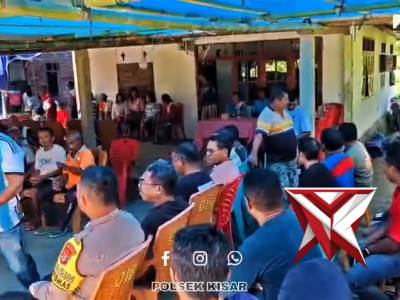 Bhabinkamtibmas Polsek Kisar hadiri acara adat pernikahan?