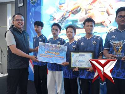 Tim Enak dan SMKN 1 Karangdadap Juara E-Sport Cup Kapolres Pekalongan