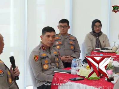 Kapolda Sumsel IJP. Sandi Nugroho memberikan penegasan bahwa masy adalah juragan bagi anggo