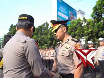 UPACARA KENAIKAN PANGKAT PENGABDIAN ANGGOTA POLRI POLRESTABES BANDUNG POLDA JAWA BARAT - PoliceTube