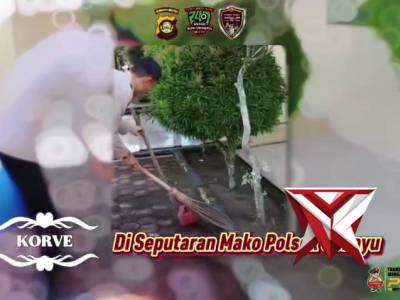 Menjaga kebersihan di seputaran Mako Polsek - PoliceTube