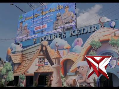 Kapolres Kediri Bersama Bhayangkari Cabang Kediri Kunjungi Pospam dan Posyan Ops Ketupat Semeru 2026 - PoliceTube