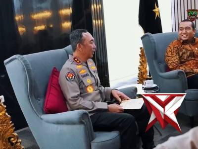 Kapolda Sumatera Selatan menerima audiensi jajaran pimpinan PLN UID S2JB di Mapolda Sumsel  ( 9.7 )