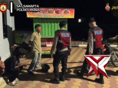 Pers Sat Samapta Melaksanakan Patroli Malam di Taman Seputaran Kota Sekayu