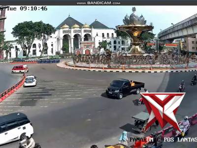 Situasi arus lalin berdasarkan pantauan CCTV Command Center Polda Sumsel di Wilayah Kota Palembang p