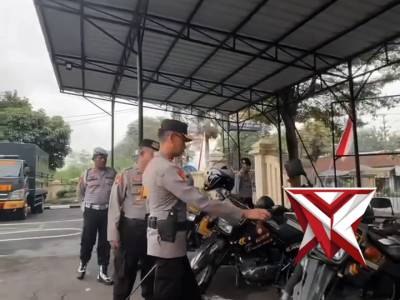 Kapolres Banjar Melaksanakan Pengecekan Alat Samapta - PoliceTube