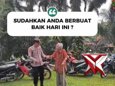 Aksi Humanis Personel Polres Musi Rawas Bantu Warga Sepuh Beribadah di Gereja - PoliceTube