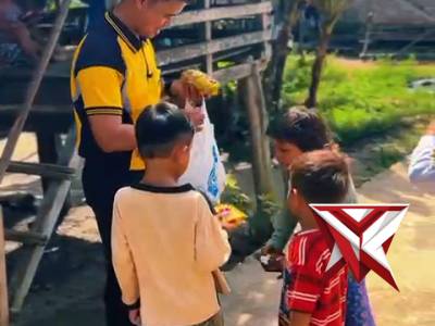 1 Bakti Kepolisian melalui kegiatan Tebar kebaikan berbagi kebahagian - PoliceTube