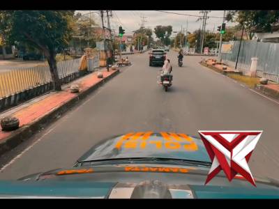 Polri dan Masyarakat Gelar Kegiatan Jumat Berbagi Penuh Makna - PoliceTube