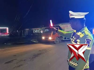 Blue light patrol - PoliceTube