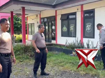 Aksi Gotong Royong Polisi, Pos Jaga Tampak Lebih Rapi