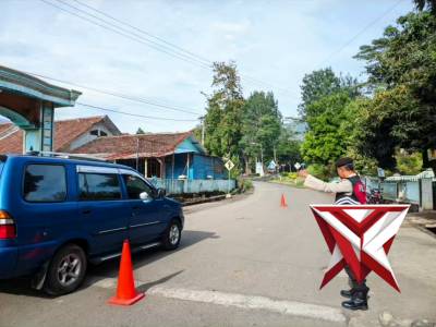 Gatur Pagi Polsek Sempol Dukung Keselamatan Anak Sekolah