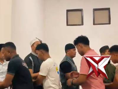 Sholat isya & tarawih bersama di masjid polres MBD - PoliceTube