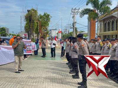 Polresta Bengkulu dan Jajaran laksanakan Pengamanan Aksi Unjuk Rasa - PoliceTube