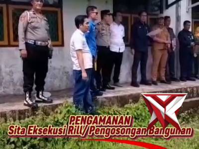 PENGAMANAN SITA EKSEKUSI RILL POLSEK SEKAYU ( SM13 )