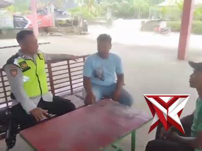 Polsek belitang 2 melaksanakan giat sambang memberikan himbauan kamtibmas