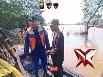 Personil satpolairud himbauan kepaada nelayan