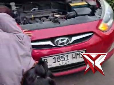 Kendaraan Balik Mudik Mogok Polsek BTS Ulu Polres Musi Rawas Polda Sumsel Beri Bantuan